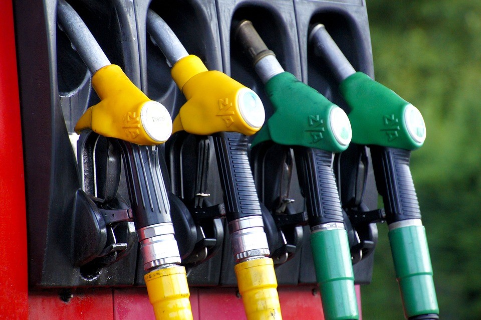 Fuel prices rising at peak times see a trend of late night drivers